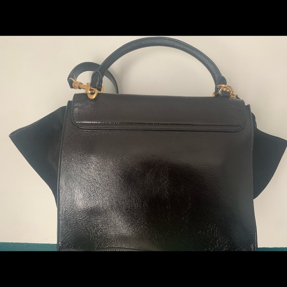Celine Trapeze Medium- Patented Leather (Gently Used) - Picture 2 of 5